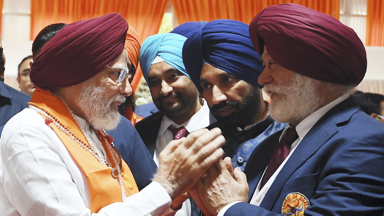 PM Modi interacts with Sikh delegation. Credit: PTI Photo