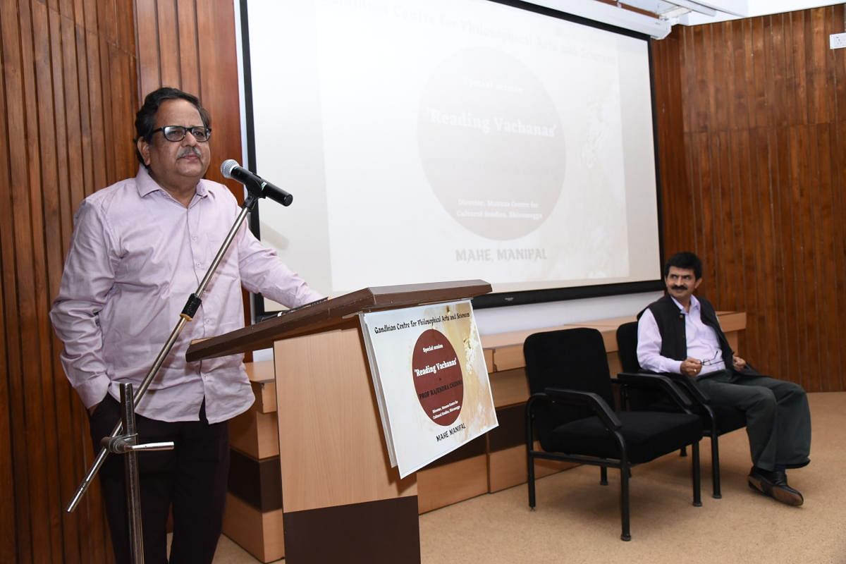 Cultural critic Prof Rajendra Chenni delivers a talk in Manipal.