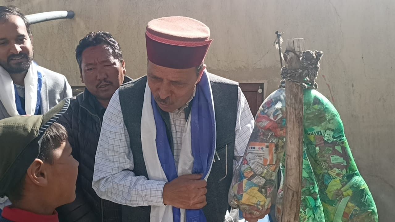 The siblings — Tenzin of Class IV, Thinley Palmo of Class II and the youngest Cheering Palmo — presented five plastic bottles filled with plastic wrappers to visiting Tribal Development Minister Ram Lal Markanda. Credit: IANS Photo