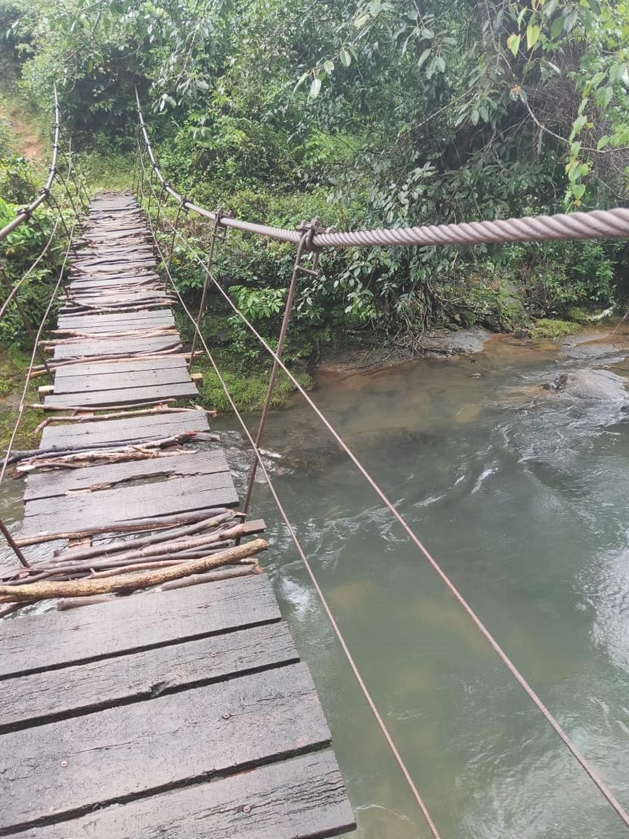 The damaged hanging bridge at Ombathoklu.