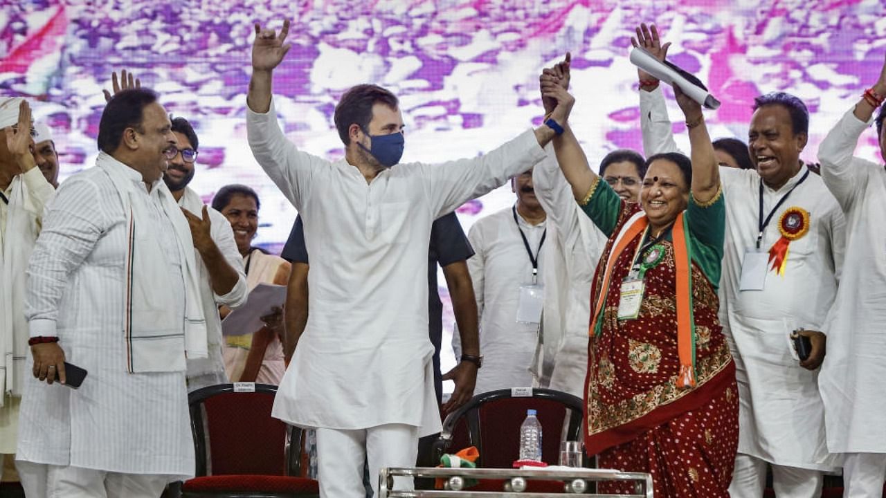 Congress leader Rahul Gandhi with party workers during a public meeting, in Dahod, Tuesday, May 10, 2022. Credit: PTI Photo