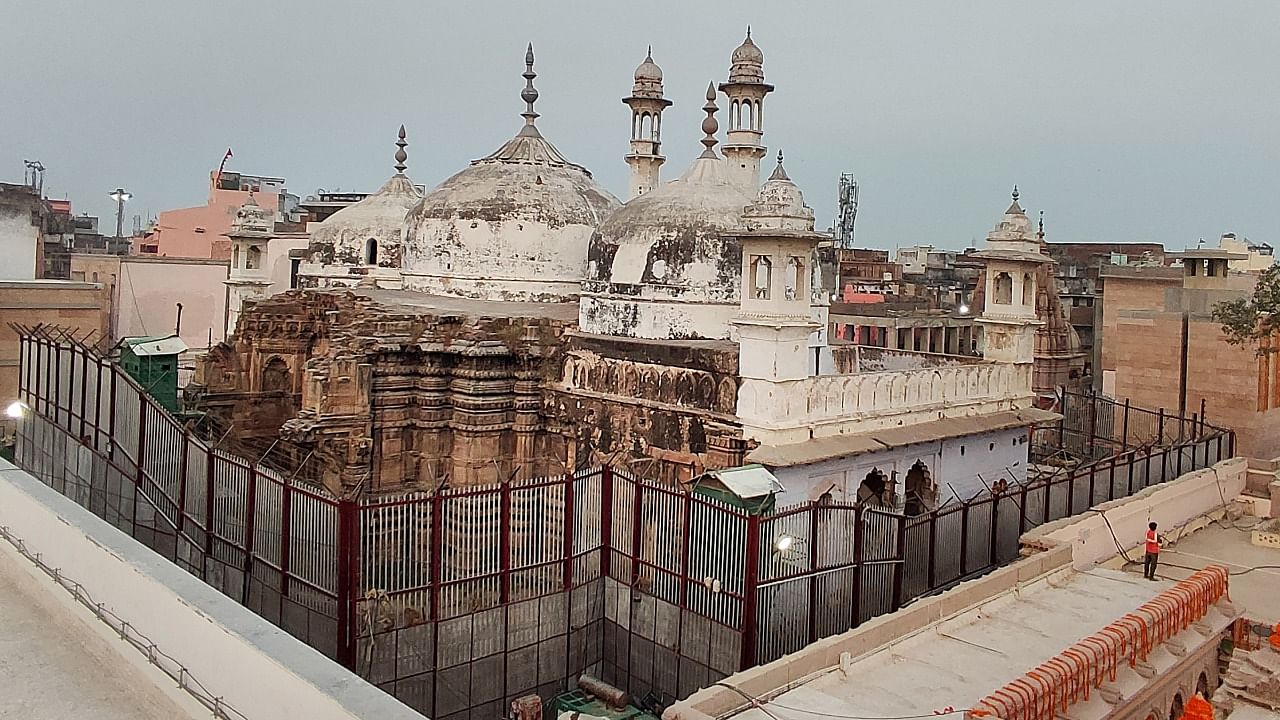 A view of Kashi Vishwanath Temple Dham and Gyanvapi Masjid complex, in Varanasi. Credit: PTI File Photo