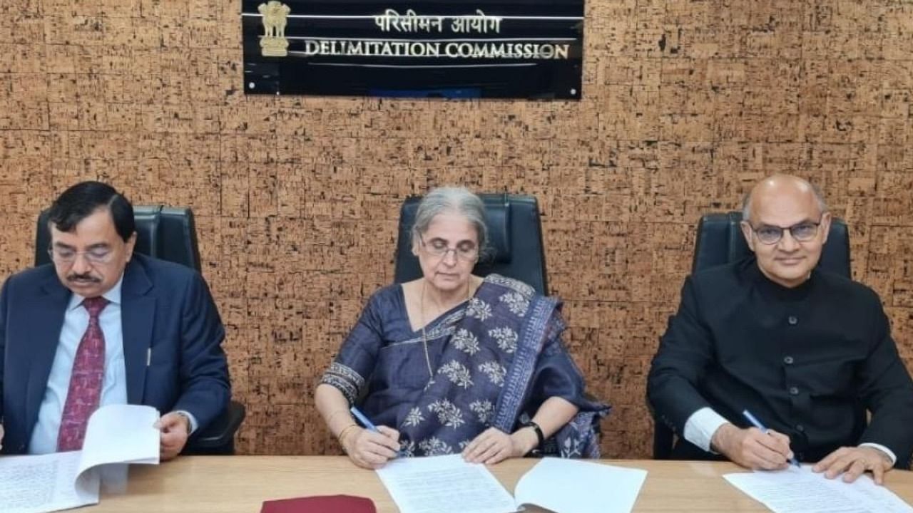 Jammu & Kashmir Delimitation Commission headed by former Supreme Court judge Ranjana Prakash Desai, chief election commissioner Sushil Chandra and state election commissioner (SEC) KK Sharma signs the final order for Delimitation of the Union Territory, in New Delhi on Thursday, May 05, 2022. Credit: IANS Photo