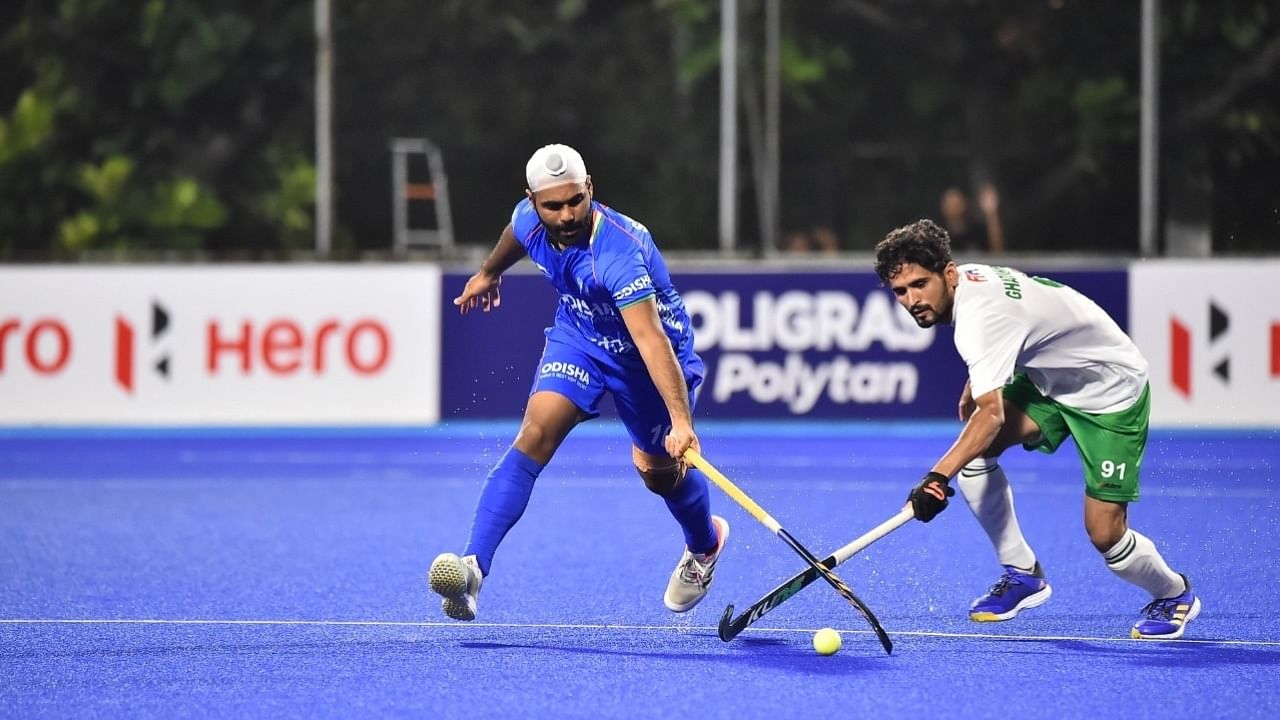 Pakistan had the first scoring chance in the third minute in the form of a penalty corner, but they failed to stop the ball properly as India survived. Credit: IANS photo