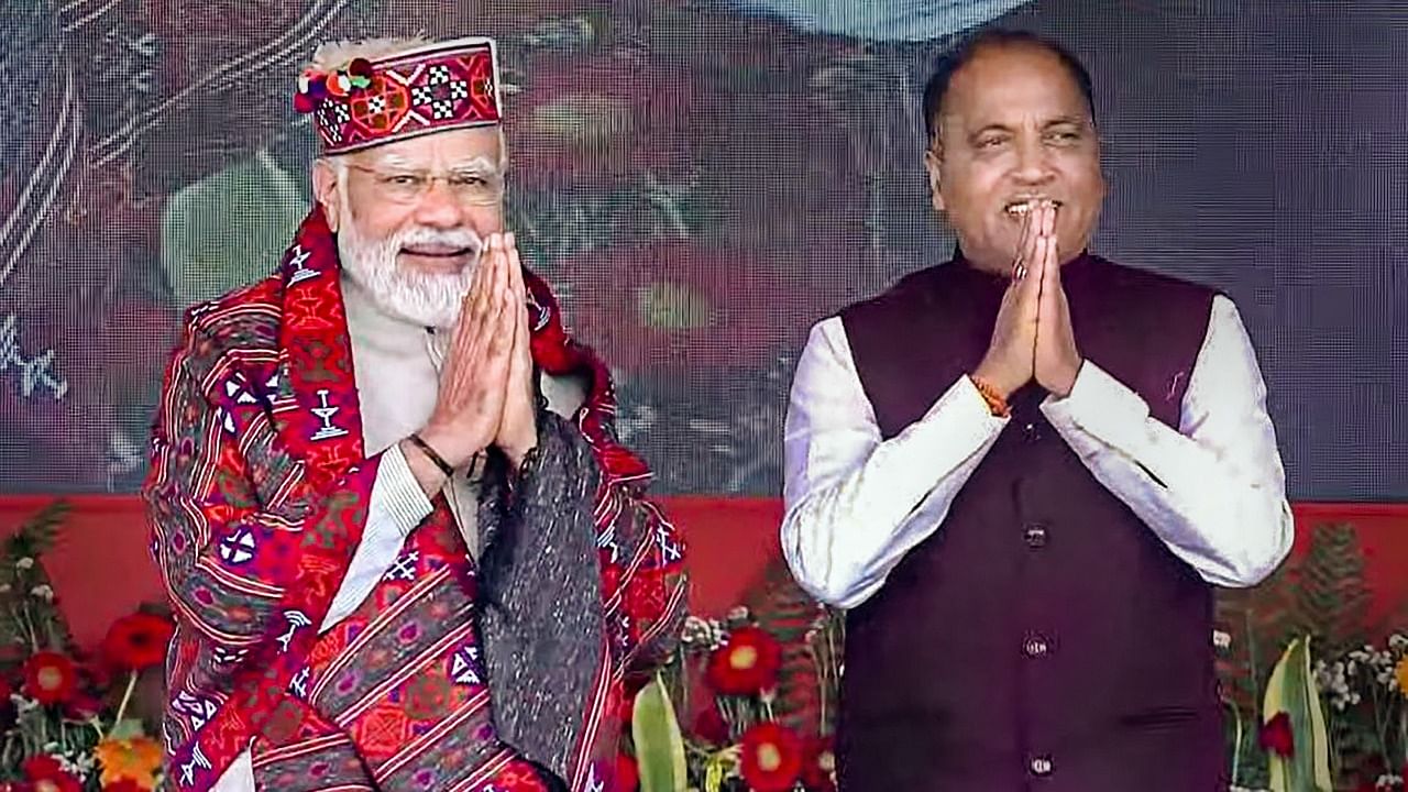 Prime Minister Narendra Modi and Himachal Pradesh CM Jai ram Thakur. Credit: PTI Photo