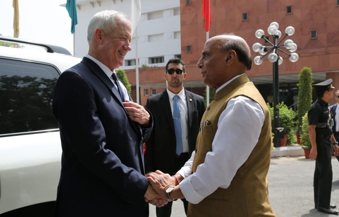 Defence ministers of India and Israel, Rajnath Singh and Benjamin Gantz. Credit: Twitter/@rajnathsingh