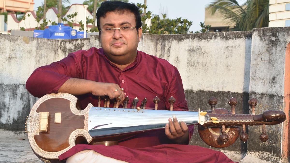 Joydeep Mukherjee played both revived instruments at a concert in Delhi earlier this year. Credit: DH Photo