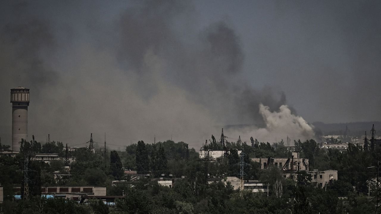 Smoke and dirt rise in the city of Severodonetsk during fighting between Ukrainian and Russian troops at the eastern Ukrainian region of Donbas. Credit: AFP Photo