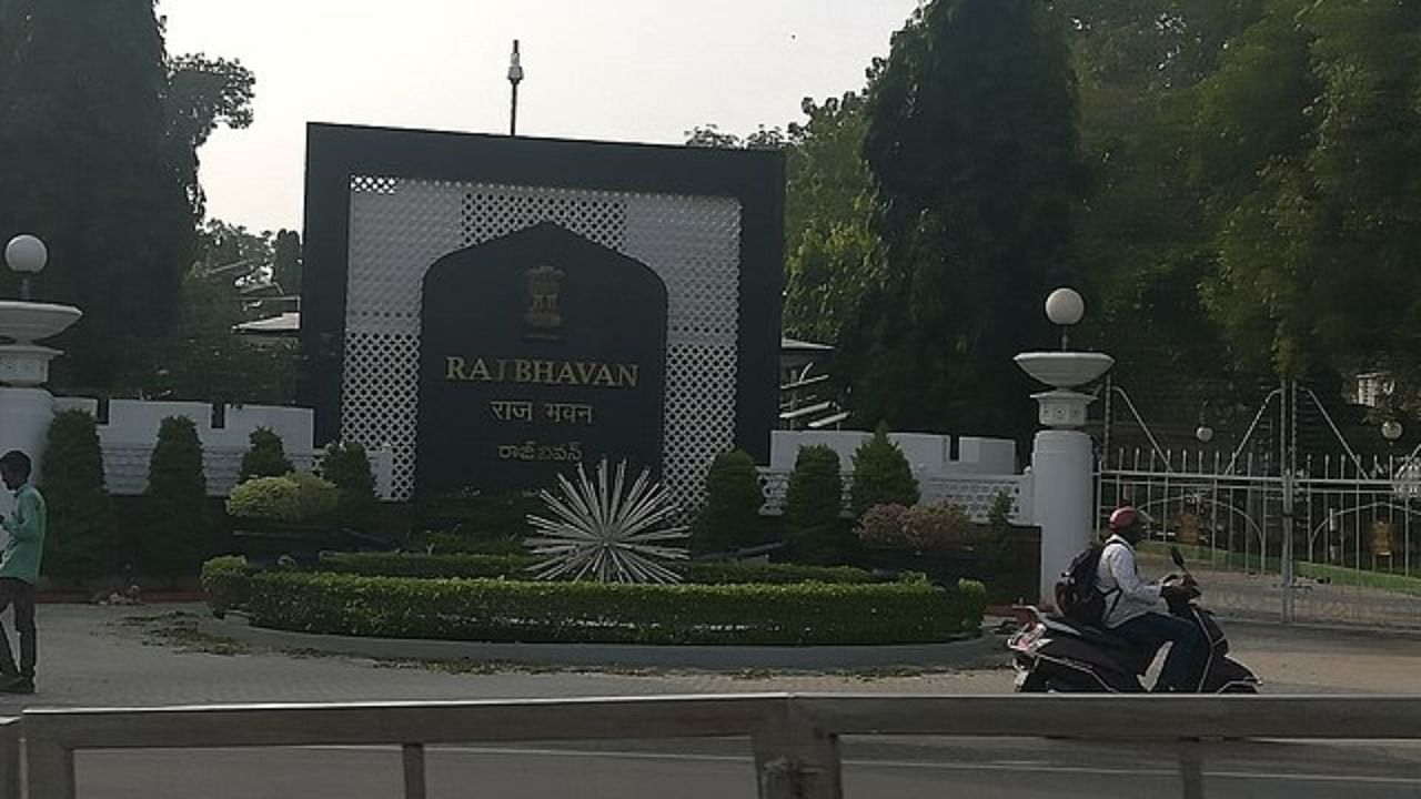 Raj Bhavan in Hyderabad. Credit: Wikimedia Commons
