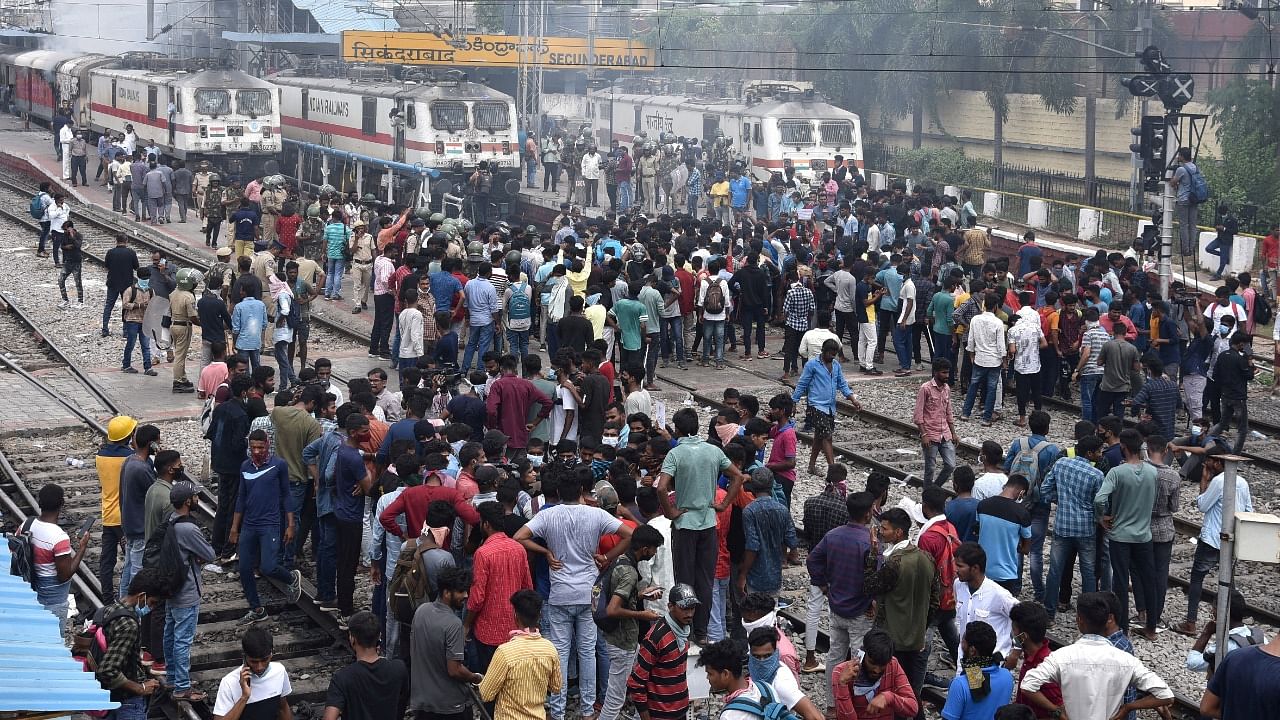 Protest against Agnipath scheme for recruiting personnel for armed forces, in Secunderabad, Credit: Reuters Photo