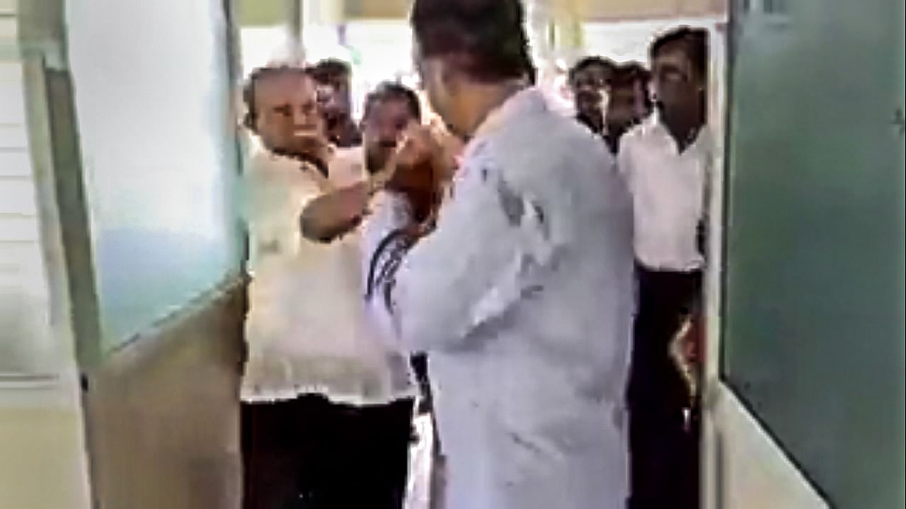 M Srinivas, an MLA from Mandya, slapped the principal of Nalwadi Krishna Raja Wediyar ITI College in front of his colleagues. Credit: PTI Photo