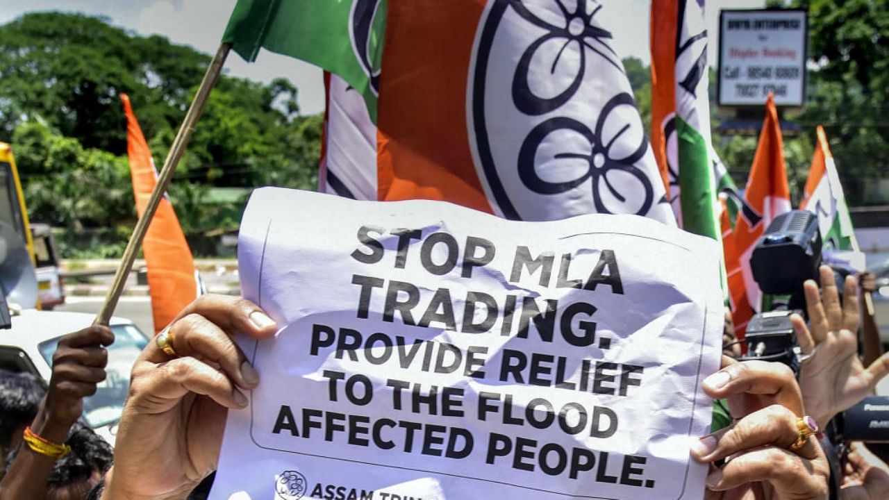 Assam Congress President Ripon Bora leads a protest in front of the hotel against the alleged trading of Maharashtra MLAs, in Guwahati, Thursday, June 23, 2022. Credit: PTI Photo