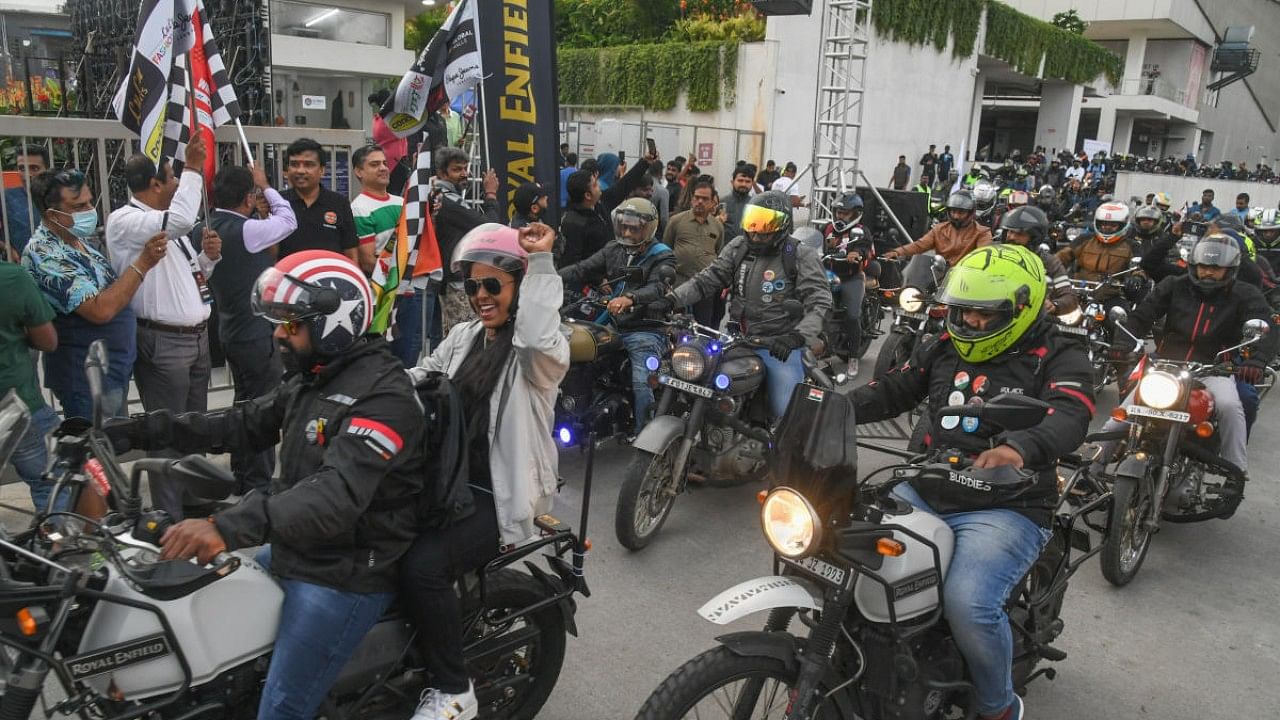 Bikers participated in World Motorcycle Day Bike rally organised by Deccan Herald, Biking Community (ABC) India in association with IOCL, Ceat, Suzaki at Lulu Global Mall in Bengaluru on Sunday. Credit: DH Photo
