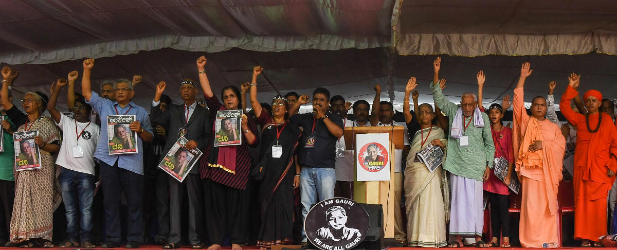 Teesta Setalvad at a protest held in Bengaluru to condemn the killing of Gauri Lankesh. DH file photo