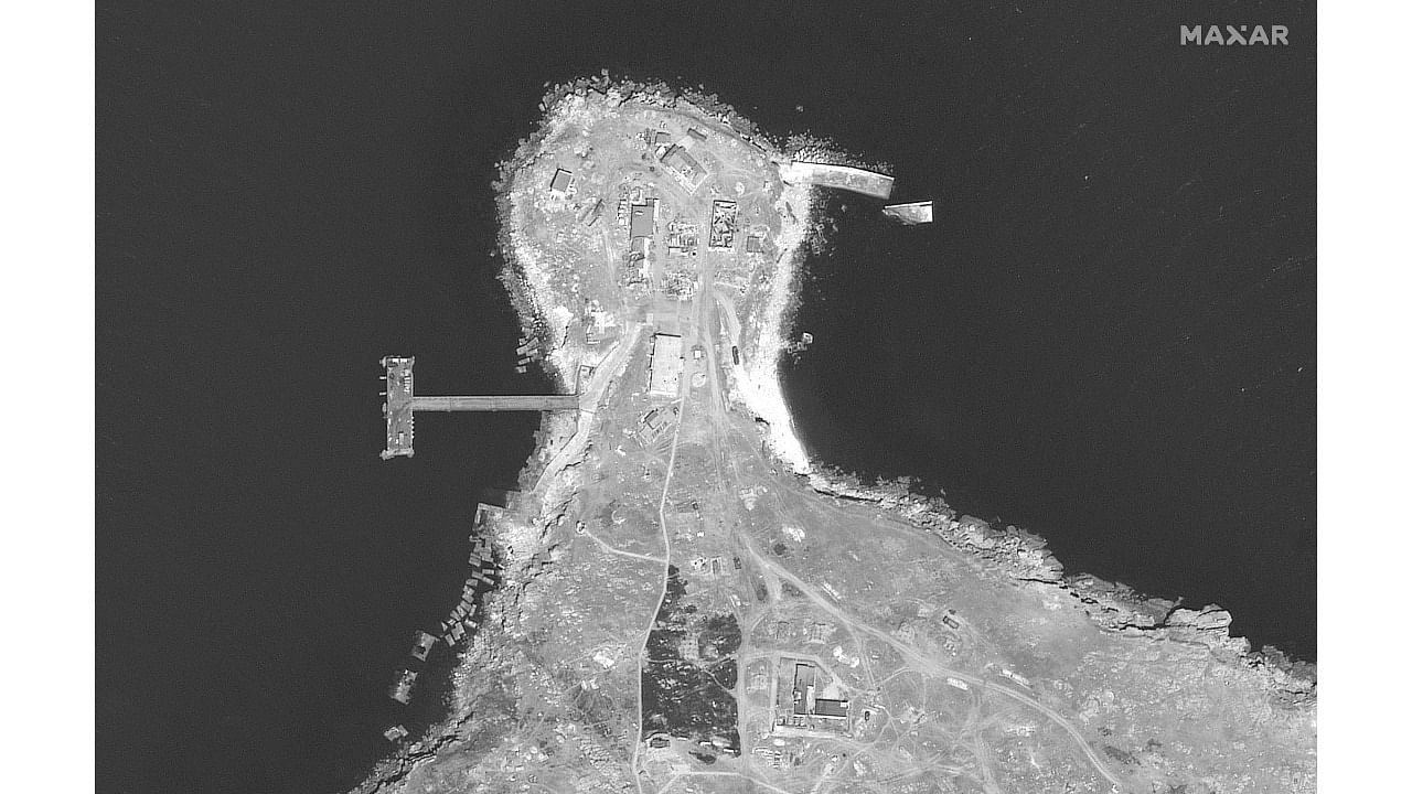 This handout image courtesy of Maxar Technologies released on June 21, 2022 shows burn marks on the northern end of Snake Island. Credit: AFP Photo/Satellite image ©2022 Maxar Technologies