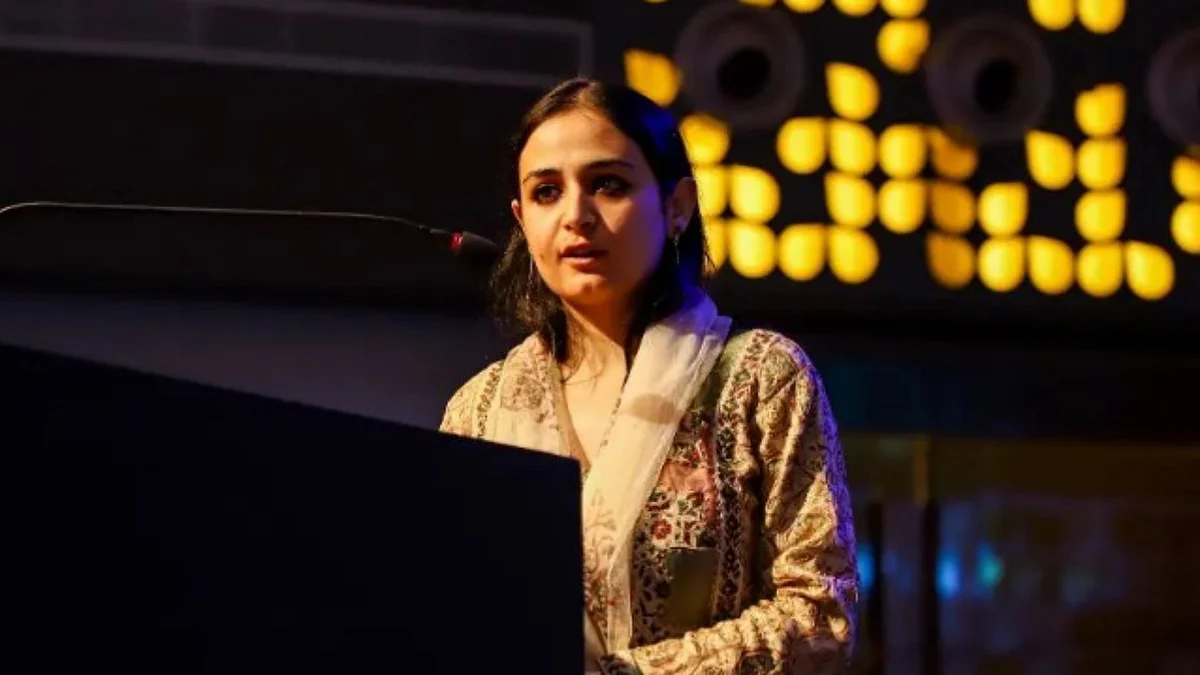 Pulitzer winner Kashmiri photojournalist barred from flying abroad