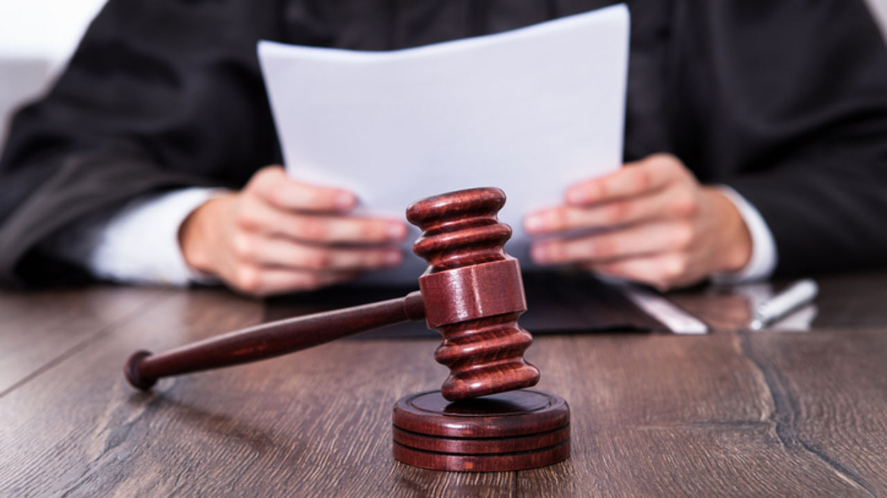 A court in Goa has observed that the state government was functioning inefficiently to harass the accused in the 2001 ODI ticket scam. Credit: iStock Photo