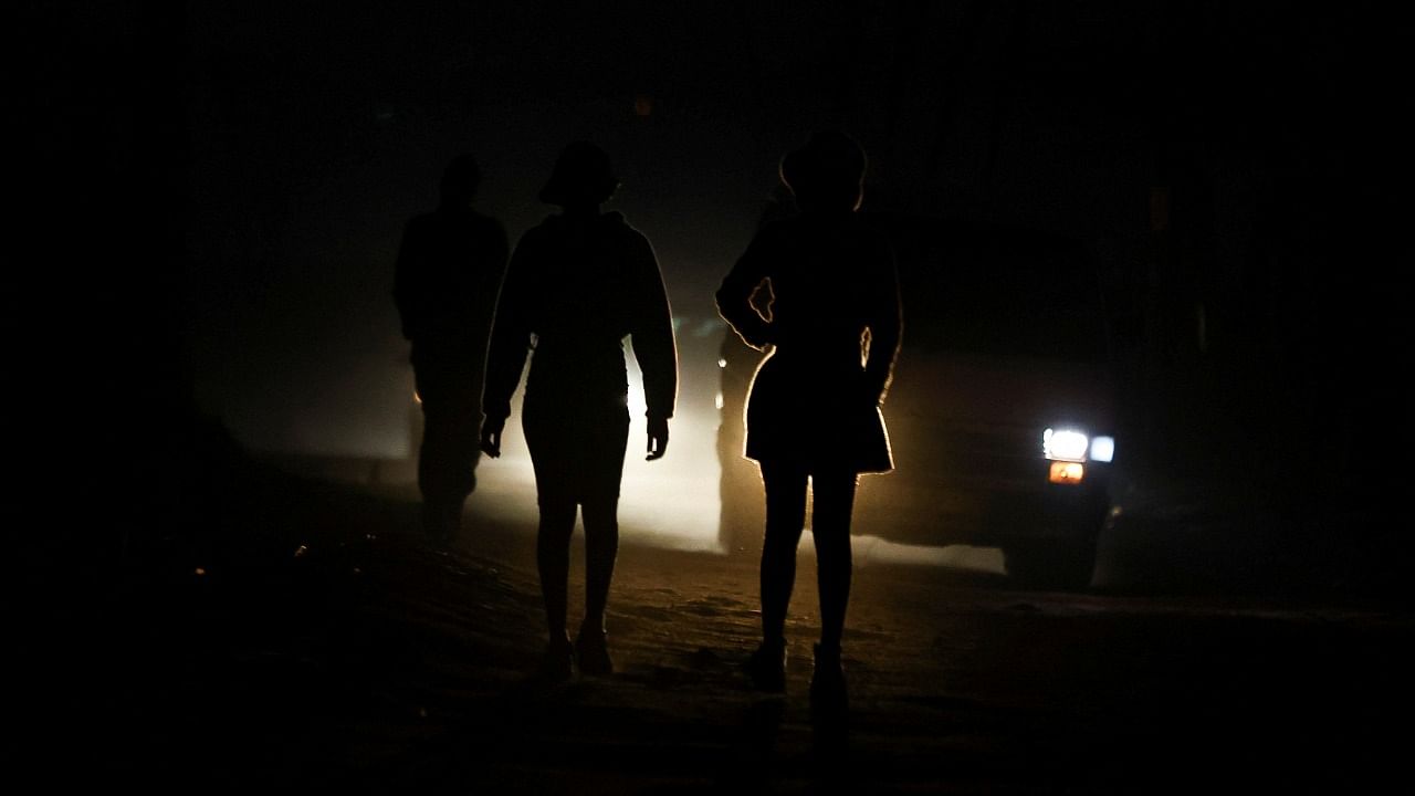 Civic agencies will light up more than 1,000 dark spots in Delhi. Credit: Reuters photo