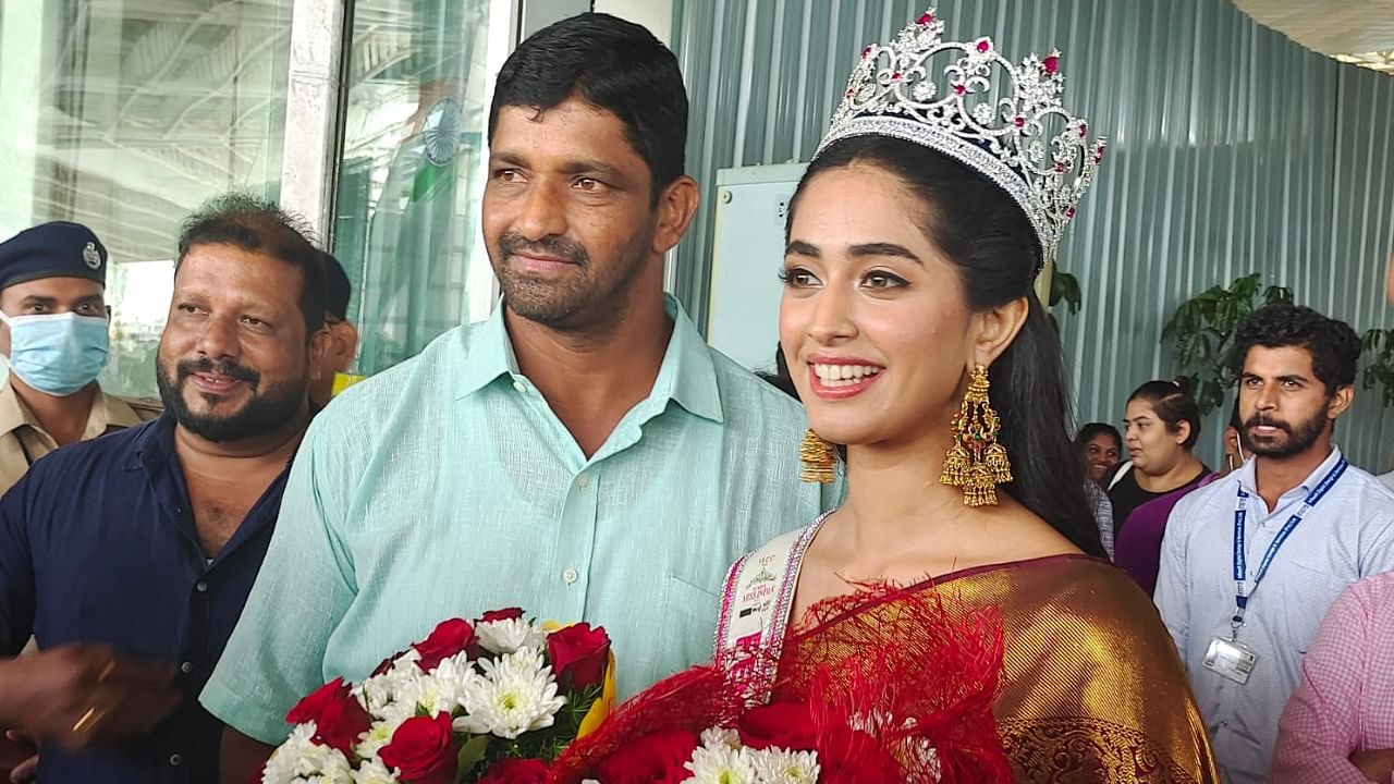 Femina Miss India World 2022 Sini Shetty at Mangaluru International Airport. Credit: Special arrangement