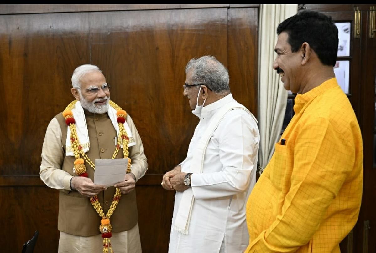 Heggade, along with BJP state unit president Nalin Kumar Kateel, called on Prime Minister Narendra Modi at the latter’s Parliament House office. Credit: DH Pool Photo