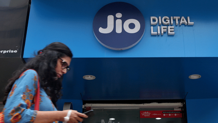 Jio's Q1 scorecard comes at a time when the telecom market is poised for the advent of 5G services. Credit: Reuters Photo