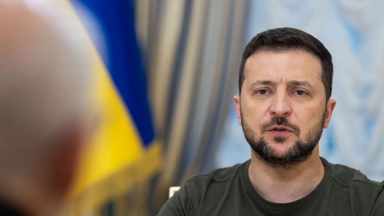 This handout photograph taken and released by Ukrainian Presidential Press Service on July 23, 2022 shows Ukrainian President Volodymyr Zelenskyy listening to US officials. Credit: AFP Photo