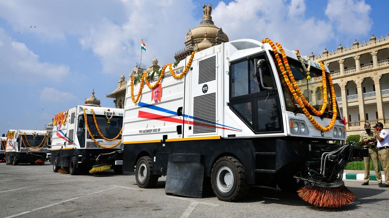 A mechanised sweeping machine used by the BBMP. Credit: DH file photo