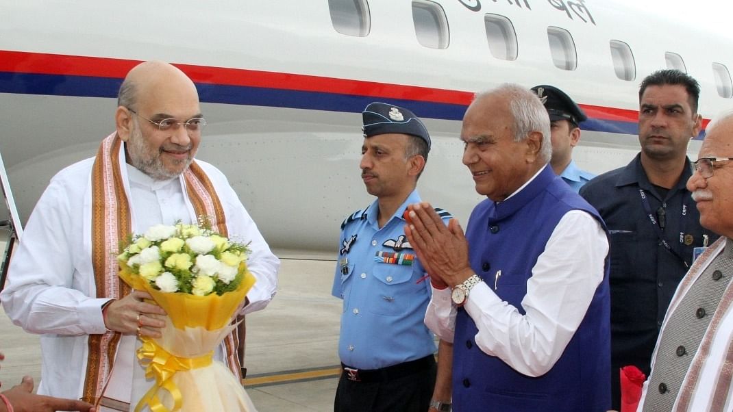 Union Home Minister Amit Shah accorded welcome on reaching Chandigarh on Saturday. Credit: IANS Photo