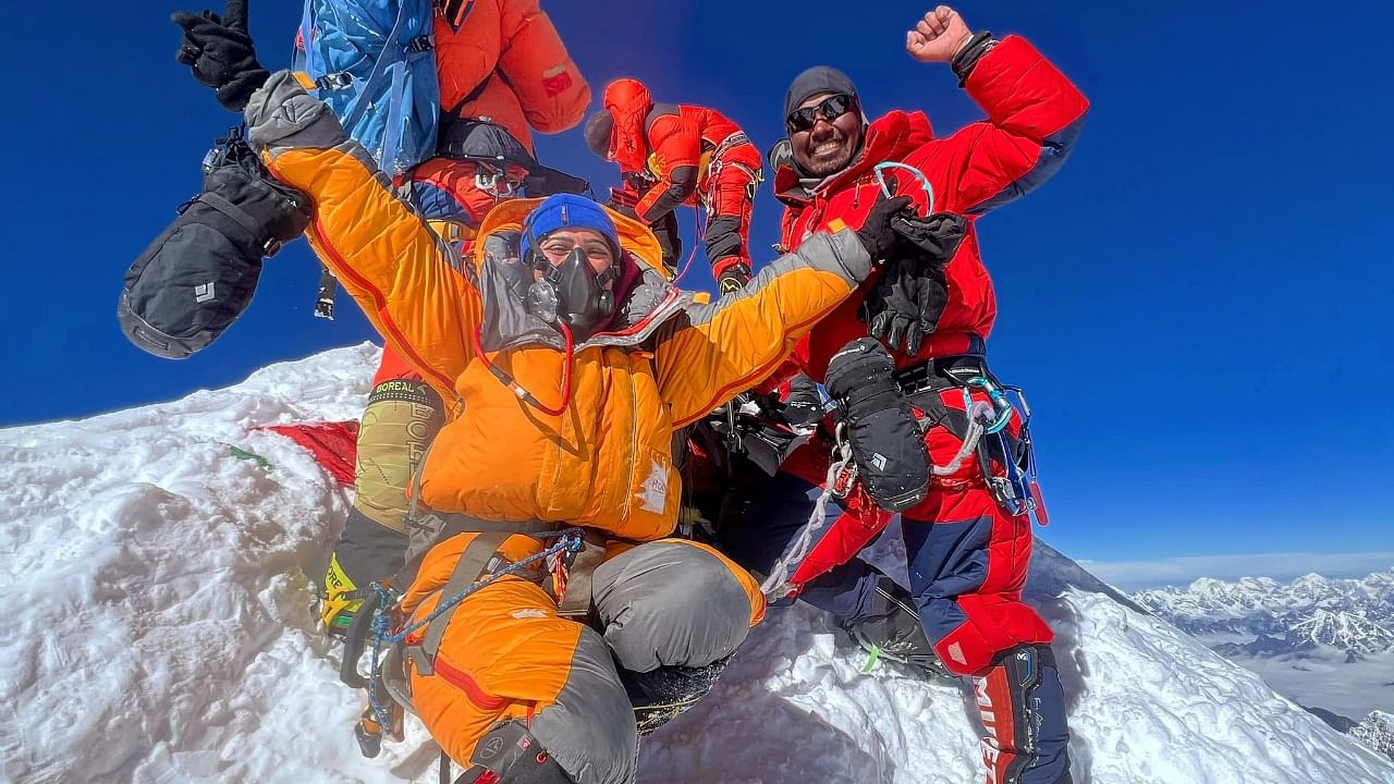 Baljeet Kaur (L) and Mingma Sherpa at Mt.Makalu. Credit: Baljeet Kaur