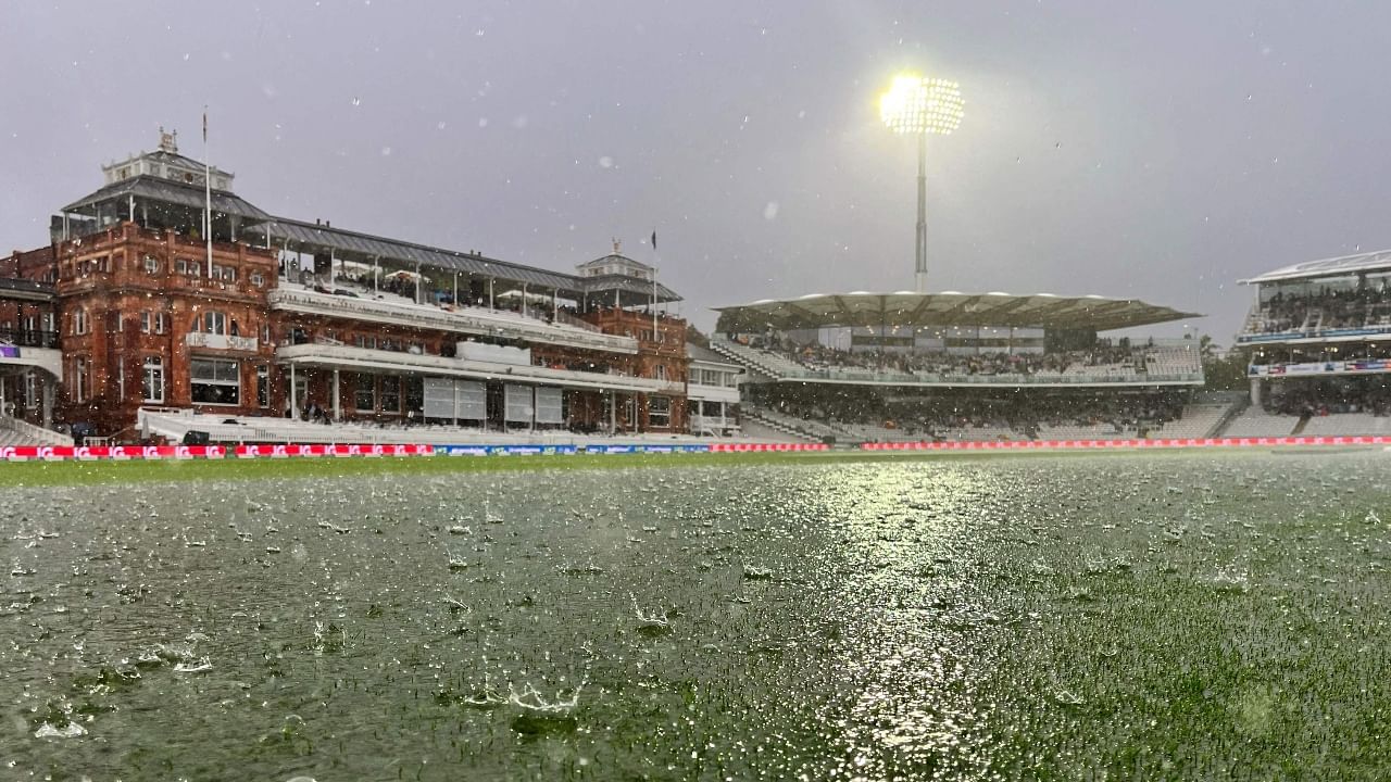 Rain stops play on the opening day of the first Test match between England and South Africa at the Lord's cricket ground in London. Credit: AFP Photo