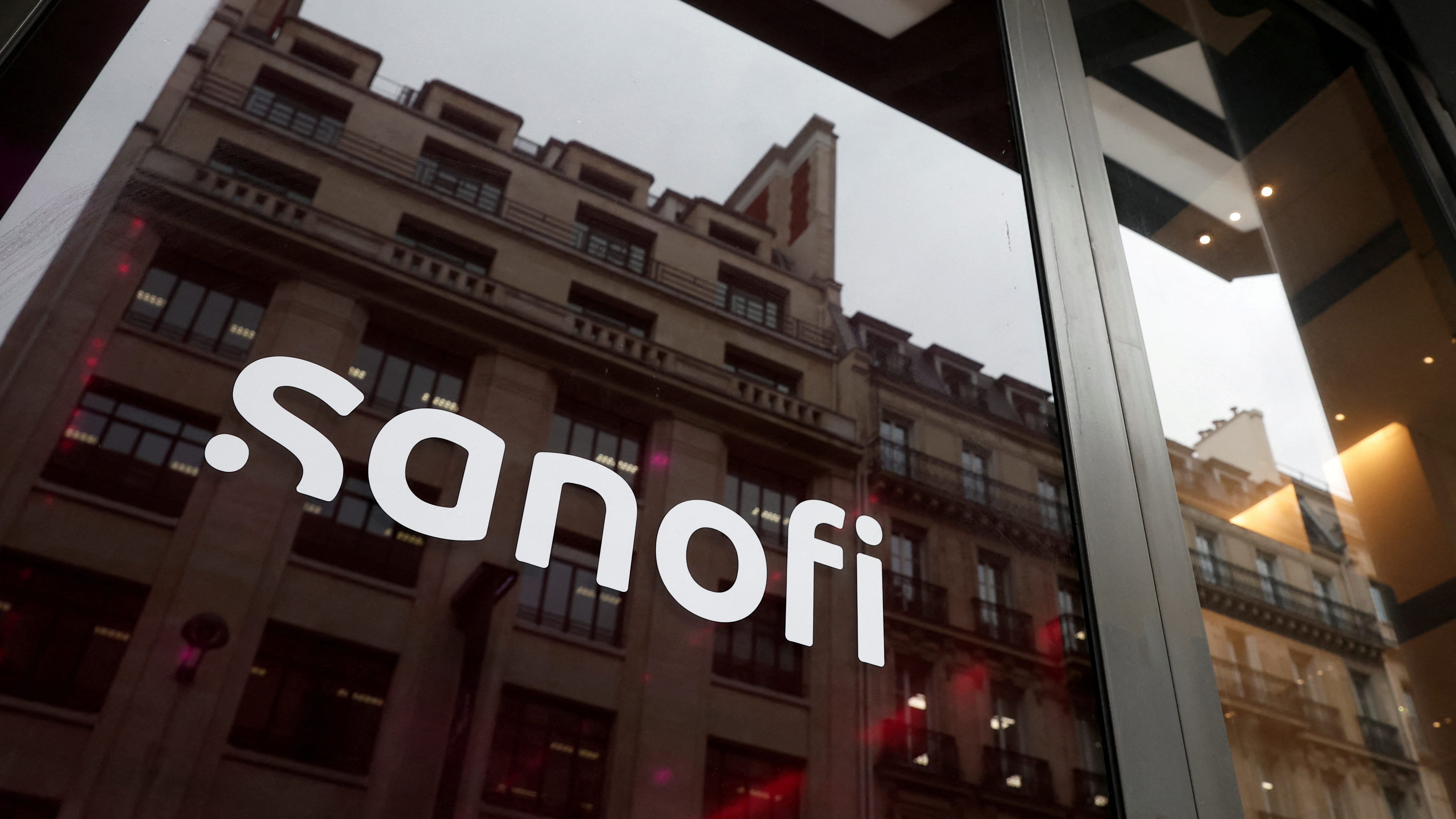 Sanofi has also encountered major setbacks in the Covid-19 vaccine race, losing the market to BioNTech-Pfizer and Moderna. Credit: Reuters Photo