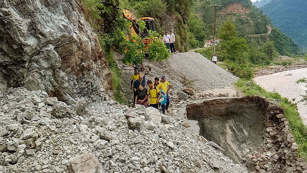 Rescue operation in Tehri Garhwal. Credit: PTI Photo