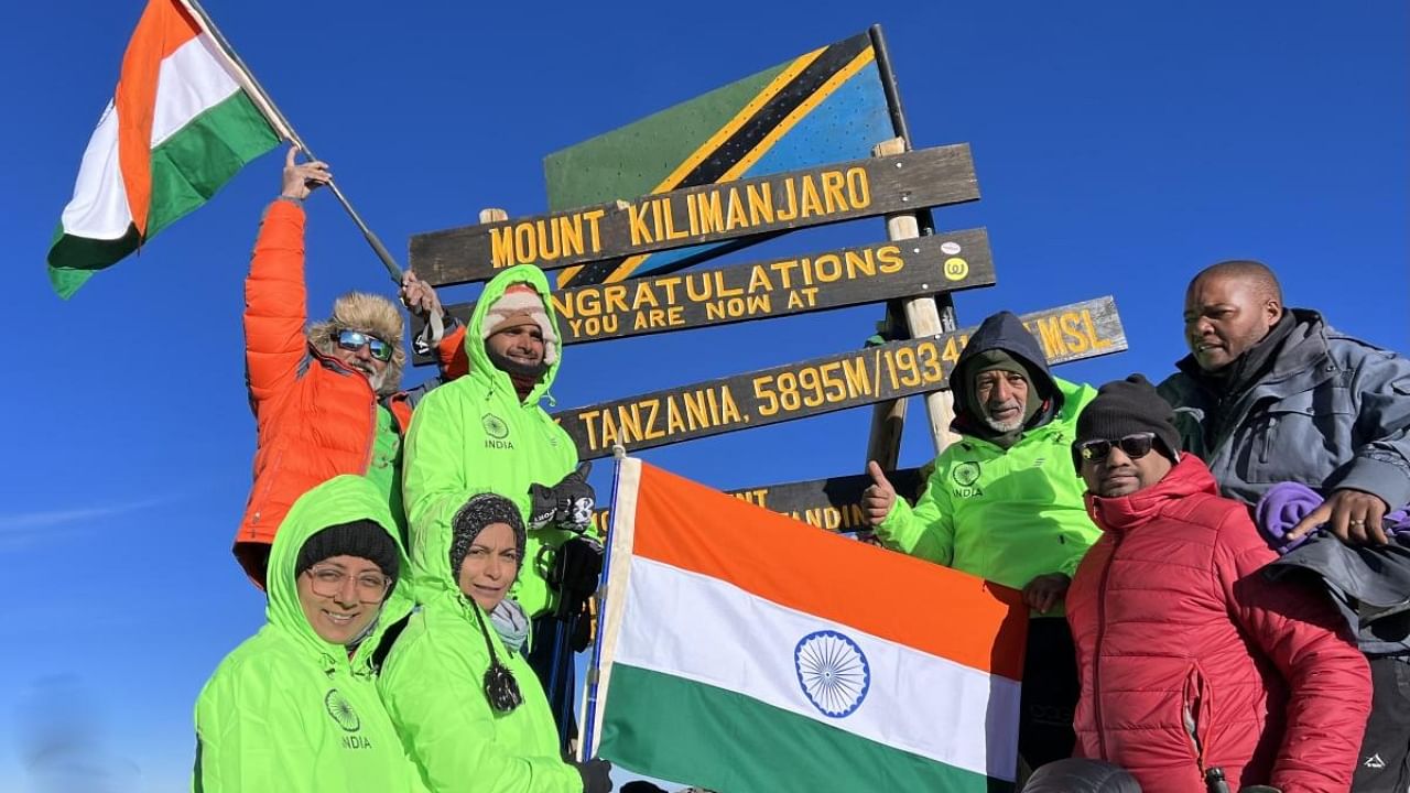 Indian mountaineers hoist Indian national flag atop Mount Kilimanjaro in Tanzania recently. Credit: Special arrangement