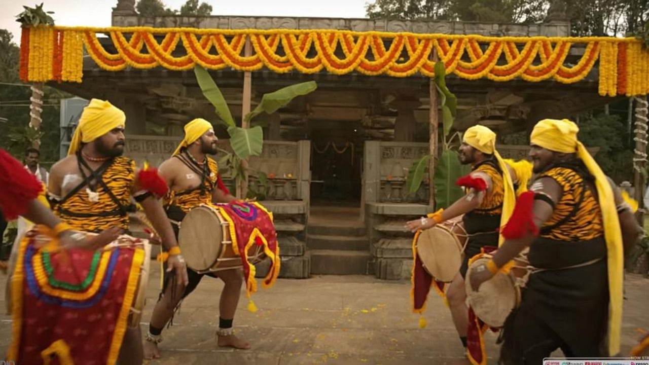 The film is about Dollu Kunitha, a waning folk art form