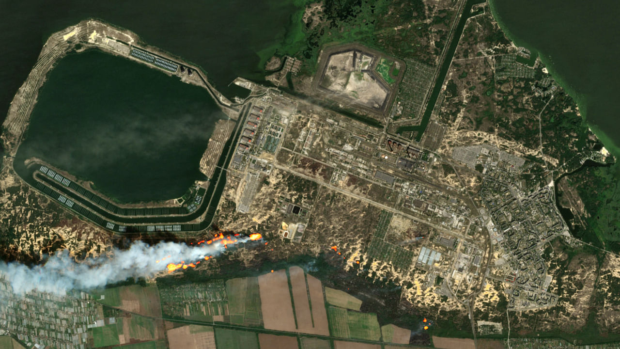 Overview of Zaporizhzhia nuclear power plant and fires, in Enerhodar in Zaporizhzhia region, Ukraine, August 24, 2022. Credit: Reuters Photo