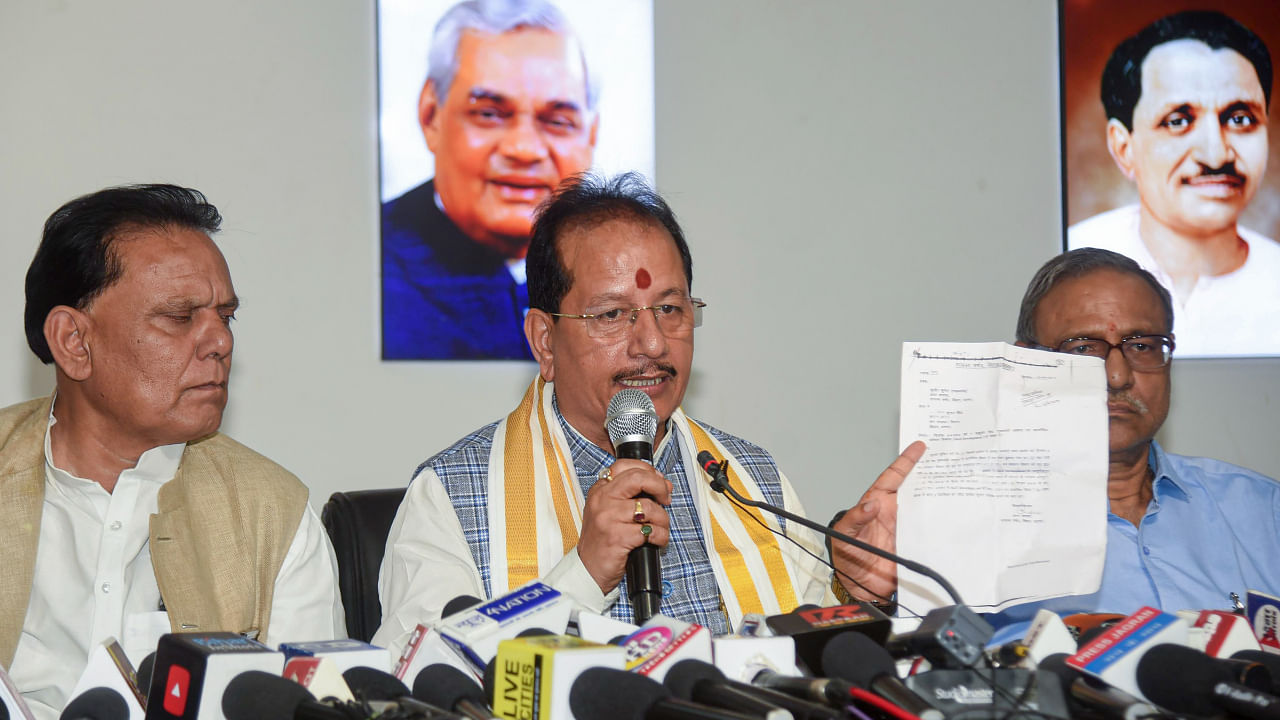 Leader of Opposition (LoP) Vijay Kumar Sinha addresses a press conference, in Patna, Saturday, Aug. 27, 2022. Credit: PTI Photo
