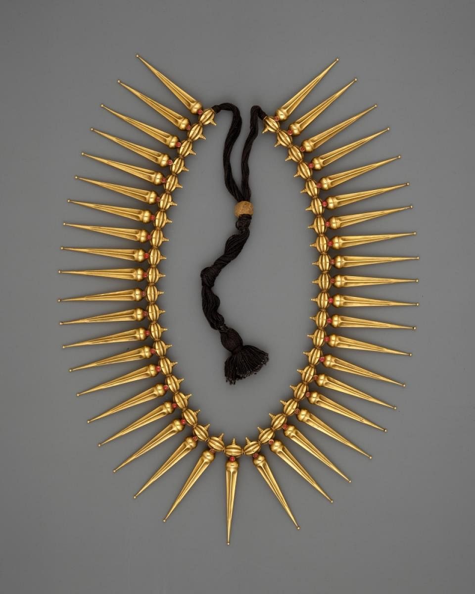 Malligai Arumbu Malai (jasmine bud necklace) from Tamil Nadu or Kerala, 19th century; gold with rubies strung on black thread (Pic courtesy: MMA)