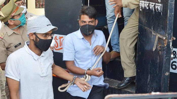 Police produce journalist Siddique Kappan and three others, suspected to have links with the Popular Front of India and its affiliate in Mathura, to a court in Mathura, Wednesday, Oct. 7, 2020. Credit: PTI Photo
