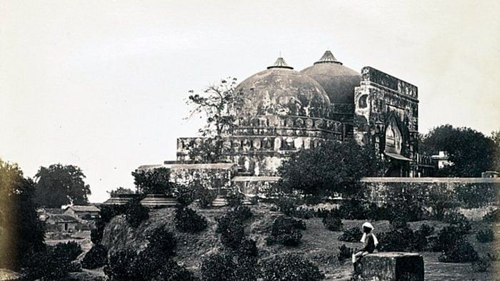 The Babri Masjid mosque. Credit: Wikimedia Commons