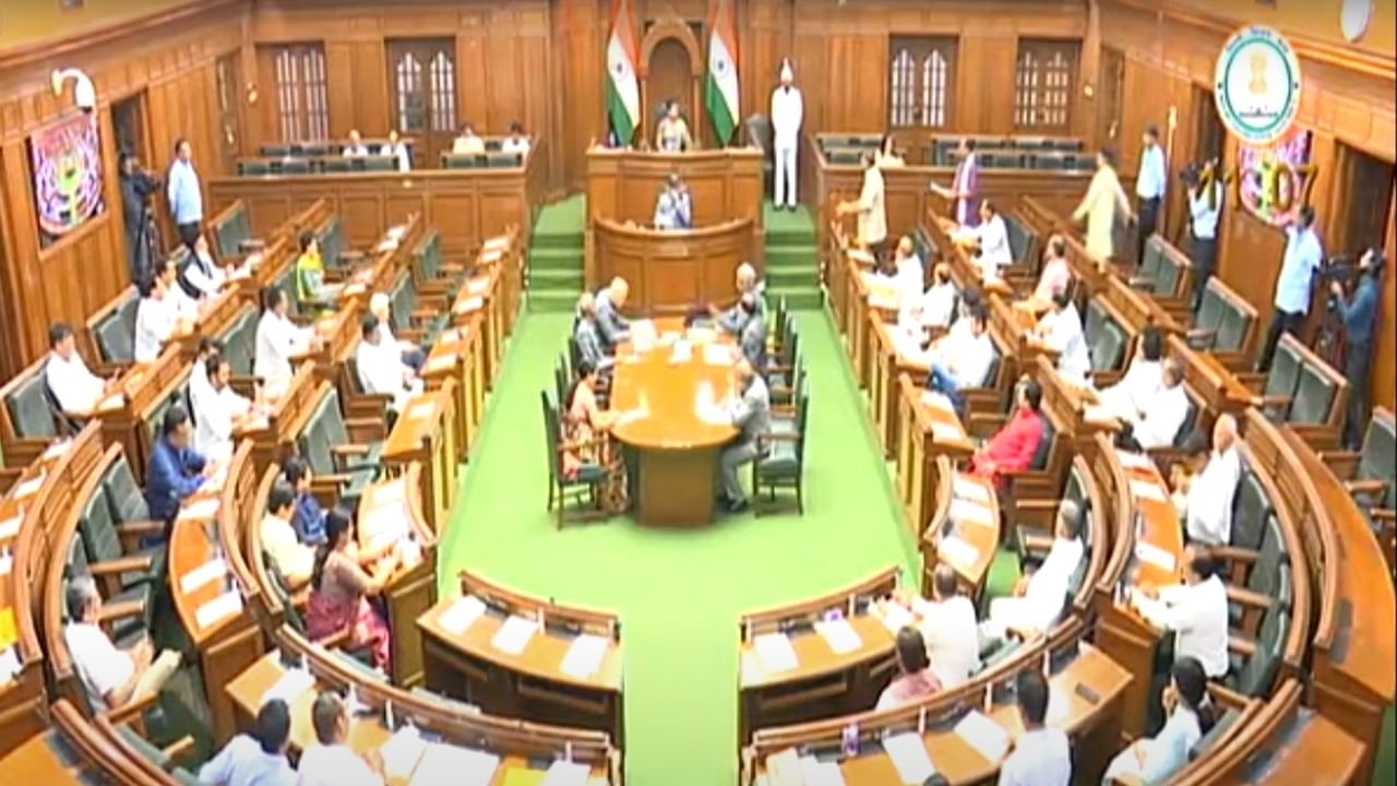 Screengrab of Delhi Assembly proceedings. Credit: YouTube