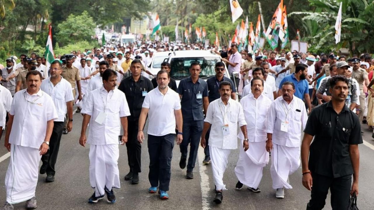 Congress leader Rahul Gandhi with leaders and supporters during the 'Bharat Jodo Yatra' at Kazhakkoottam in the outskirts of Thiruvananthapuram on Tuesday, September 13, 2022. Credit: IANS Photo