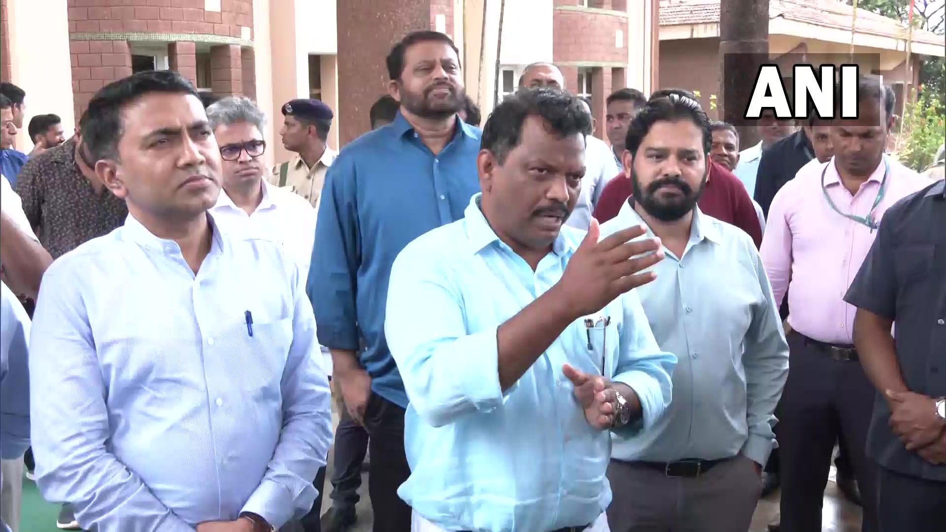 CM Pramod Sawant and former Congress MLA Michael Lobo. Credit: Twitter/@ANI