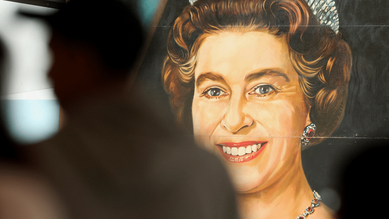 A huge painting of Queen hangs in Winnipeg mall. Credit: Reuters Photo