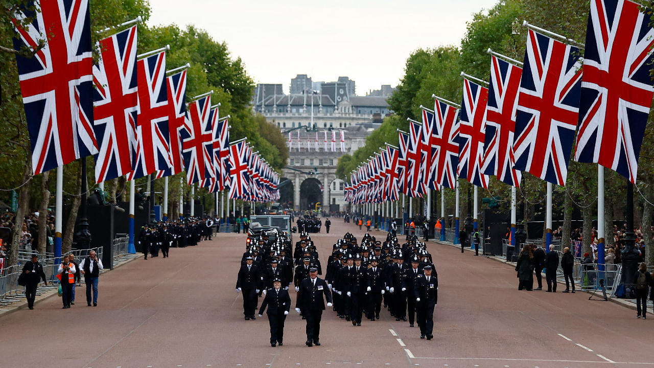 Police officers are seen on The Mall, on the day of the state funeral and burial of Britain's Queen Elizabeth, in London, Britain, September 19, 2022. Credit: Reuters Photo