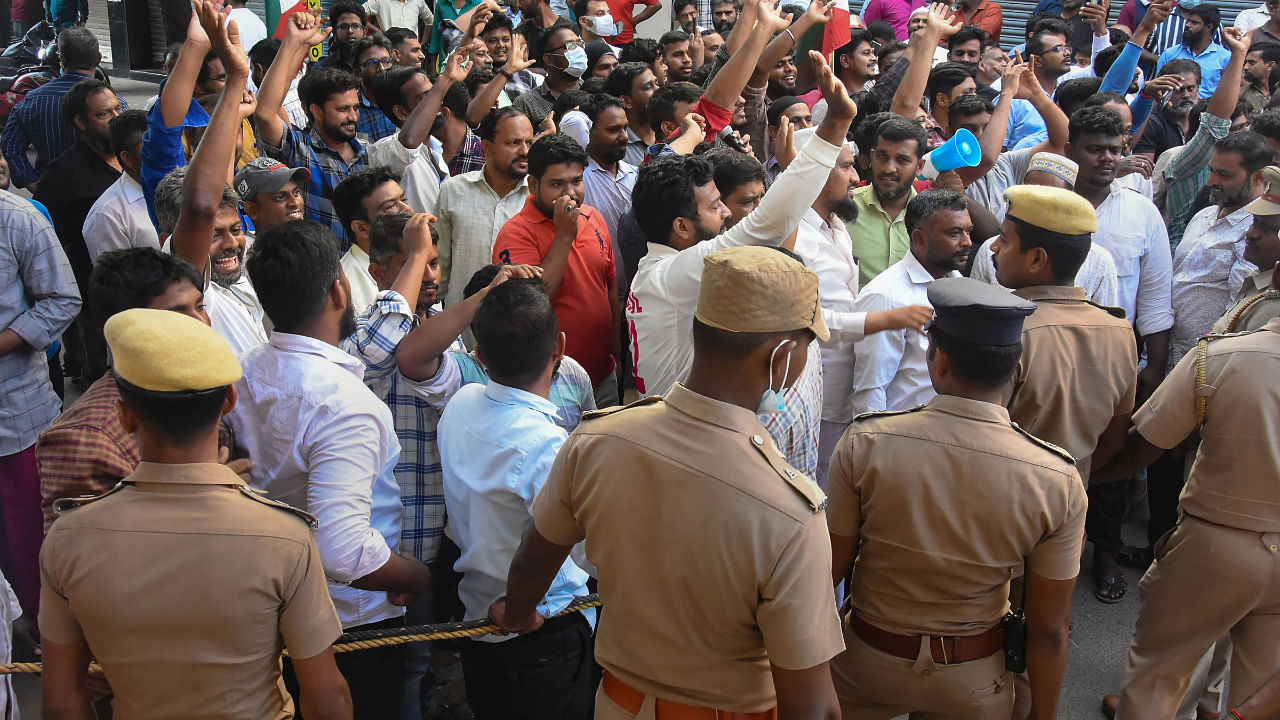 Popular Front of India (PFI) workers protest against the raid of National Investigation Agency (NIA) at the PFI office, in Chennai on September 22. Credit: PTI Photo