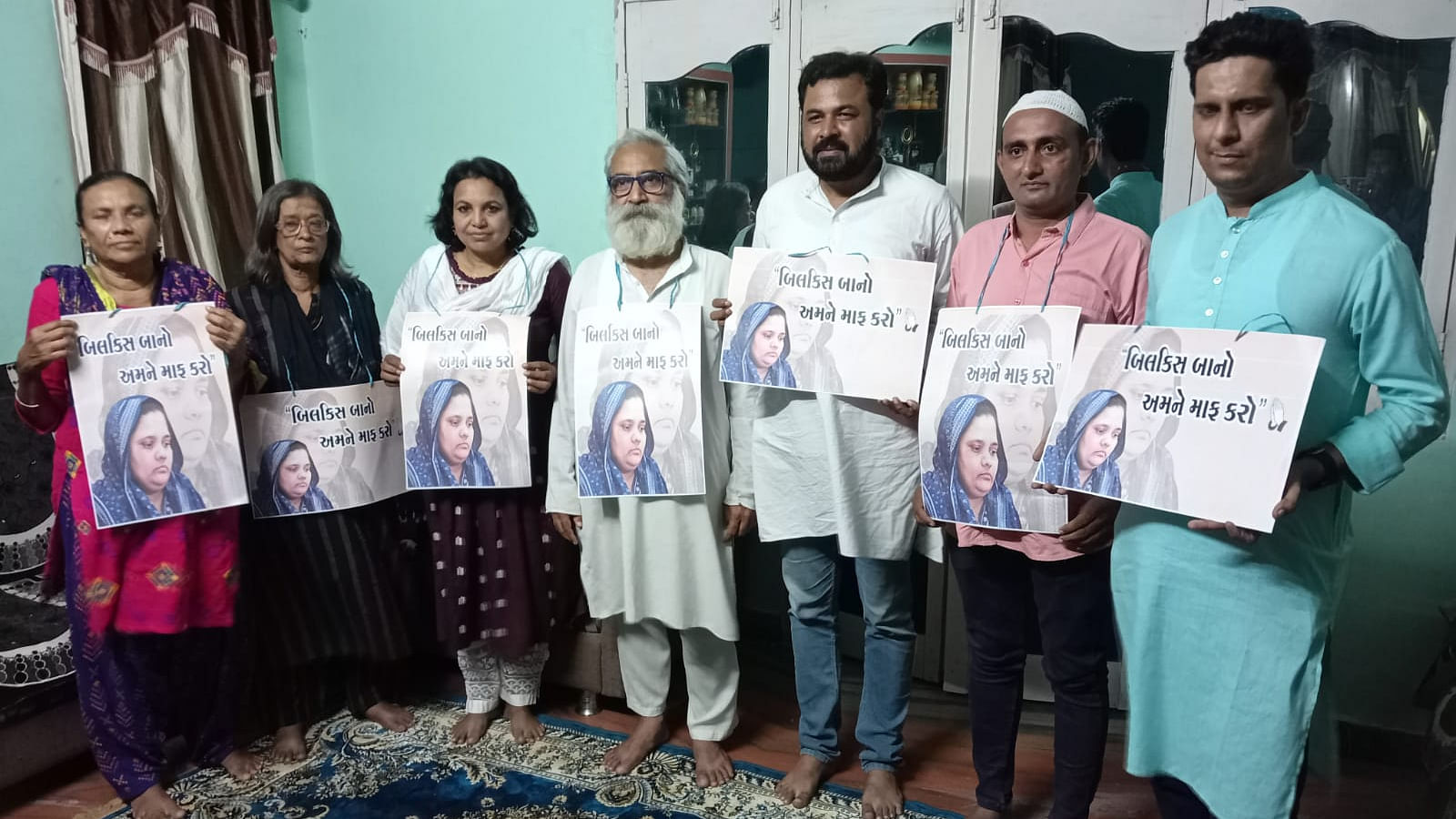 Activists expressing their solidarity with Bilkis Bano before they were detained in Godhra. Credit: Special arrangement 