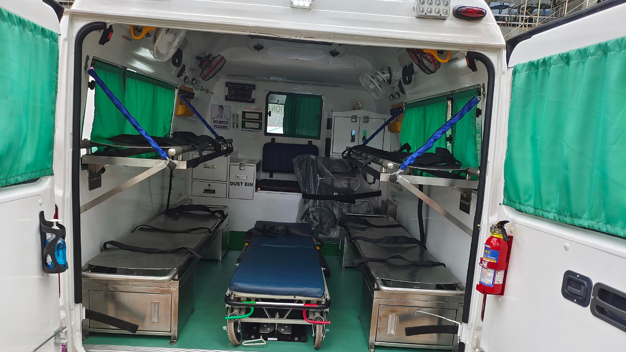 The interior of the new state-of-the-art crash ambulance that Mangalore International Airport inducted into its motor pool on opening day of Navratri 2022. Credit: Special Arrangement