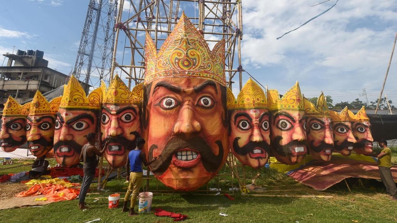 Artisans preparing an effigy of demon King Ravana. Credit: PTI 