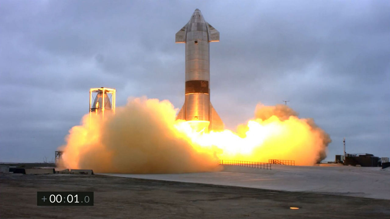 In this photo screengrab made from SpaceX's live webcast shows the Starship SN15 launching from Boca Chica, Texas, on May 5, 2021. Credit: AFP File Photo