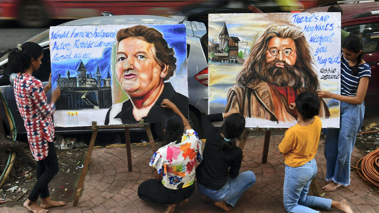 Students make paintings to pay tribute to Hollywood actor Robbie Coltrane: PTI Photo